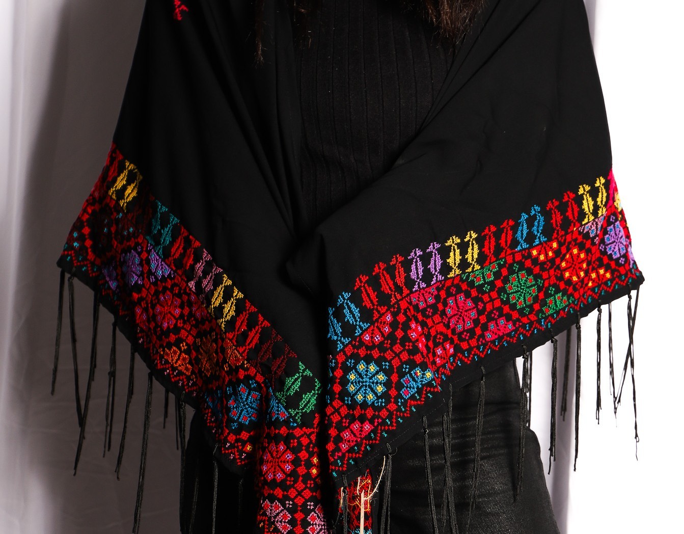 Luxury Hand-Embroidered Shawl – A Tapestry of Heritage