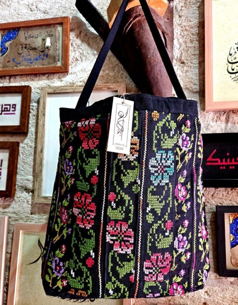 The embroidered Tote Bag